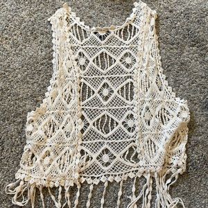 Cream colored vest size small Rue 21